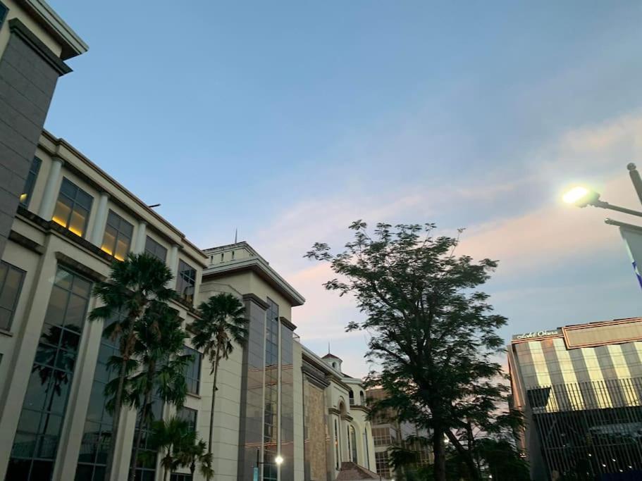 Apartment Newport Family Near Naia T3